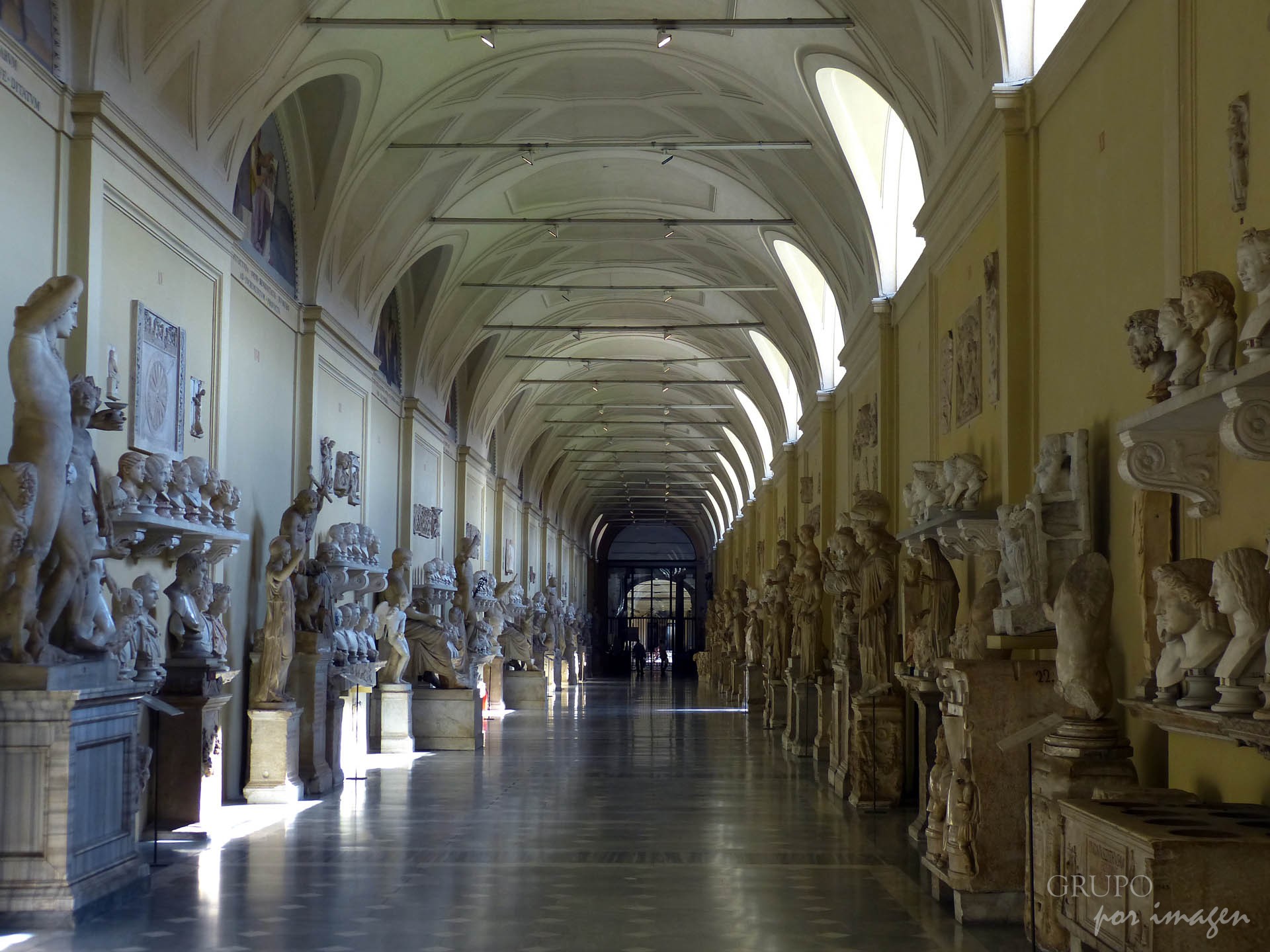 Museos Vaticanos / Efraín David